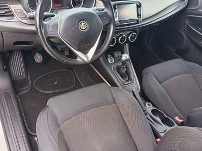 Alfa Romeo Giulietta Giulietta III 2016 1.6 jtdm Business 120cv Bianco usata Medolla