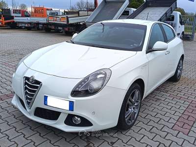 Alfa Romeo Giulietta Giulietta III 2016 1.6 jtdm Business 120cv Bianco usata Medolla