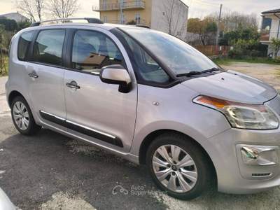 Citroen C3 Picasso Completamente tagliandata, ampi spazi, bassi consumi usata Vairano Patenora