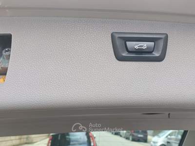 BMW Serie 3 320d Vettura non fumatore, interni ed esterni in buone condizioni. Bronzo usata Messina
