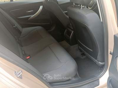 BMW Serie 3 320d Vettura non fumatore, interni ed esterni in buone condizioni. Bronzo usata Messina