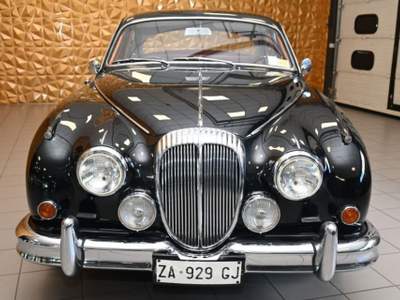 Daimler Sovereign 2.5 V8 AUTO GUIDA A DESTRA PERFETTA ITALIANA NUOVA Nero usata Brescia