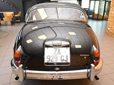 Daimler Sovereign 2.5 V8 AUTO GUIDA A DESTRA PERFETTA ITALIANA NUOVA Nero usata Brescia