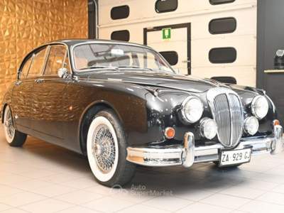 Daimler Sovereign 2.5 V8 AUTO GUIDA A DESTRA PERFETTA ITALIANA NUOVA Nero usata Brescia