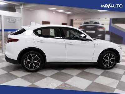 Alfa Romeo Stelvio 2.2 D Sprint RWD 190CV Auto Bianco usata Latina