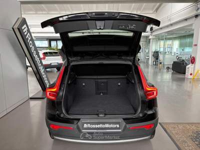 Volvo XC40 T4 Recharge Plug-in Hybrid Inscription Expression Nero usata Spresiano