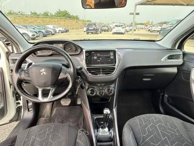 Peugeot 2008 1.6 e-HDi 92CV ETG6 CAMBIO AUTOMATICO Bianco usata San Salvatore Telesino