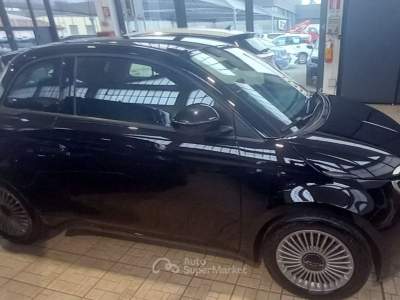 Fiat 500 Berlina 42 kWh Icon + Nero usata Torino