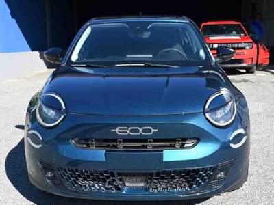Fiat 600 Hybrid 110 CV DCT MHEV Pop Blu/Azzurro usata Pianezza