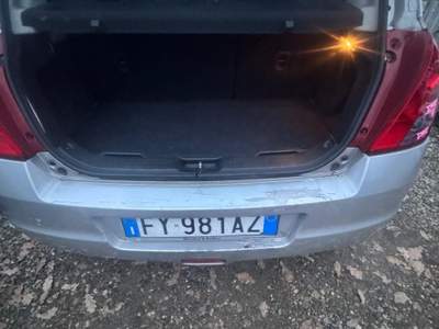 Suzuki Swift vettura per neo patentati Argento usata Casarile