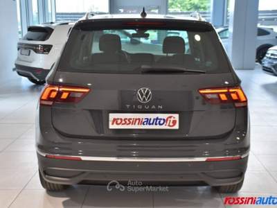 Volkswagen Tiguan 1.5 TSI 131 CV LIFE + TECH PACK + R17 BI-COLOR + C Grigio usata Quinzano D'oglio