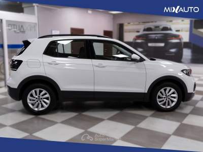 Volkswagen T-Cross 1.0 TSI Advanced 110CV Bianco usata Latina