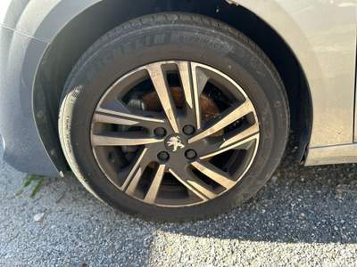 Peugeot 208  - 208 1.2 puretech allure s&s 100cv Grigio usata Roma