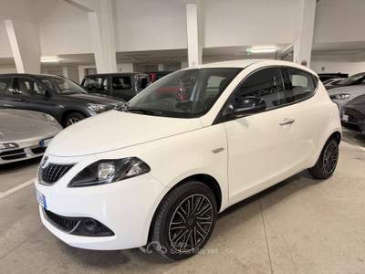 Lancia Ypsilon Ypsilon 1.0 FIREFLY#HYBRID#GOLD#CARPLAY#SENSPARK Bianco usata Civitavecchia