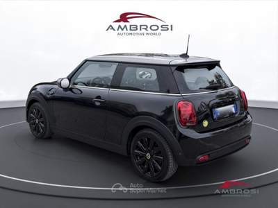 MINI Mini Full Electric 3 porte   Essential Nero usata Corciano