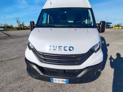 Iveco Daily IVECO DAILY 2.3 156CV DIESEL L4 H3 Bianco usata Azzano Decimo