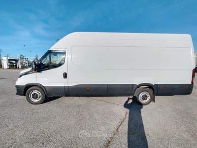 Iveco Daily IVECO DAILY 2.3 156CV DIESEL L4 H3 Bianco usata Azzano Decimo