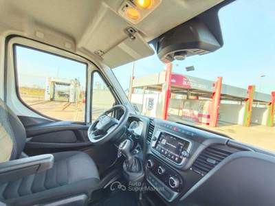 Iveco Daily IVECO DAILY 2.3 156CV DIESEL L4 H3 Bianco usata Azzano Decimo