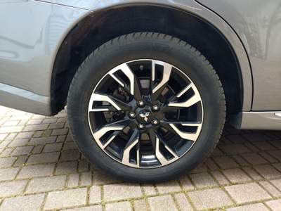Mitsubishi Outlander PHEV - PLUG IN IBRIDA CON GANCIO TRAINO Grigio usata Milano