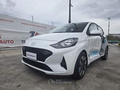 Hyundai i10 1.0 MPI AT Connectline Bianco usata Napoli