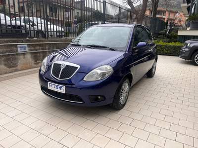 Lancia Ypsilon 1.3 mjt 16v 75cv Oro Bianco unico proprietario Blu/Azzurro usata Santa Maria a Vico