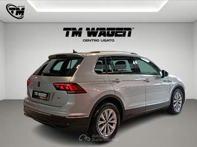 Volkswagen Tiguan  - tiguan 2.0 tdi 150 cv scr dsg life Argento usata Firenze
