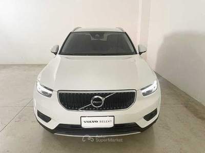 Volvo XC40 Momentum Pro, T2 automatico Bianco usata Altavilla Vicentina