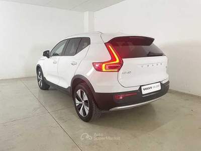Volvo XC40 Momentum Pro, T2 automatico Bianco usata Altavilla Vicentina
