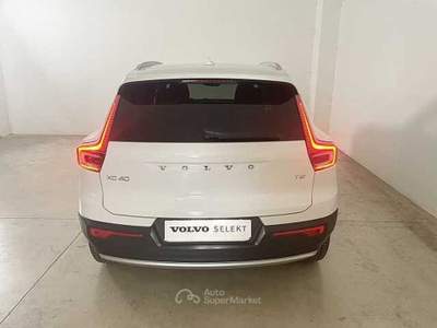 Volvo XC40 Momentum Pro, T2 automatico Bianco usata Altavilla Vicentina