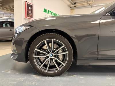 BMW Serie 3 325tds d Touring mhev 48V xdrive auto Grigio usata Brescia