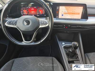 Volkswagen Golf 8 2.0 tdi scr Life 115cv 6 marce Grigio usata Cassano allo Ionio