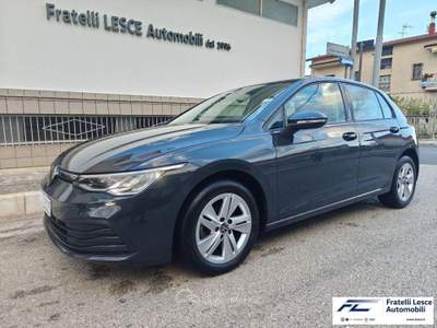 Volkswagen Golf 8 2.0 tdi scr Life 115cv 6 marce Grigio usata Cassano allo Ionio
