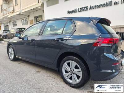 Volkswagen Golf 8 2.0 tdi scr Life 115cv 6 marce Grigio usata Cassano allo Ionio