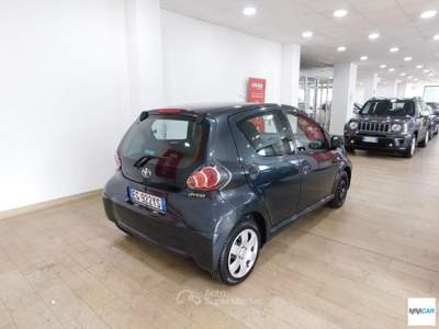 Toyota Aygo 12V VVT-i 5 porte Now Nero usata Isola del Liri
