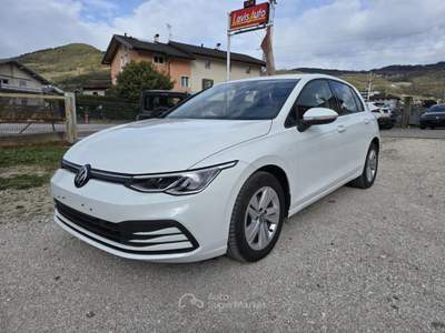 Volkswagen Golf 2.0 TDI 115 CV SCR Life Bianco usata Lavis