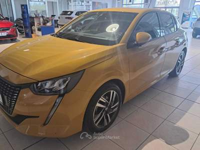Peugeot 208 giallo senape Giallo usata THIENE