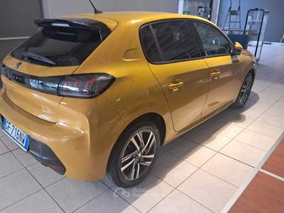 Peugeot 208 giallo senape Giallo usata THIENE
