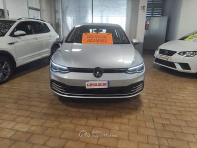 Volkswagen Golf 1.0 eTSI EVO Life DSG 17" MHEV Argento usata Vigevano