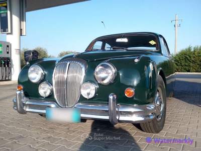 Daimler Sovereign 250 Verde usata Bari