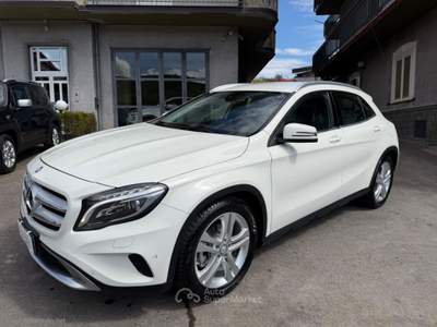 Mercedes-Benz GLA GLA 200 d Automatic 4Matic Premium Bianco usata SANTA MARIA NUOVA