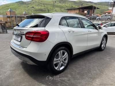 Mercedes-Benz GLA GLA 200 d Automatic 4Matic Premium Bianco usata SANTA MARIA NUOVA