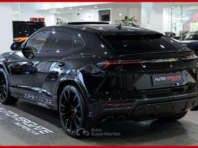 Lamborghini Urus 4.0|FULL CARBON SPEC| Nero usata Vergiate