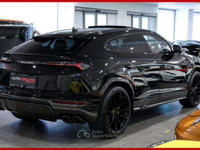 Lamborghini Urus 4.0|FULL CARBON SPEC| Nero usata Vergiate