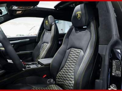 Lamborghini Urus 4.0|FULL CARBON SPEC| Nero usata Vergiate