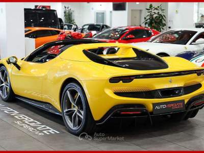 Ferrari 296 296 GTS|GIALLO TRIPLO STRATO|FULL CARBON Giallo usata Vergiate