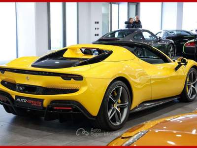Ferrari 296 296 GTS|GIALLO TRIPLO STRATO|FULL CARBON Giallo usata Vergiate