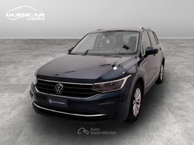 Volkswagen Tiguan 2.0 TDI SCR Life Blu/Azzurro usata Lucca