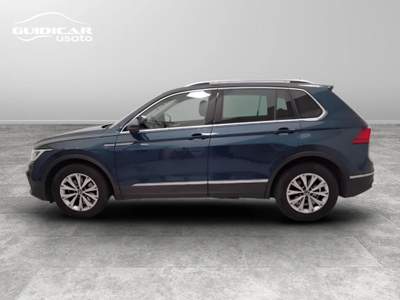 Volkswagen Tiguan 2.0 TDI SCR Life Blu/Azzurro usata Lucca