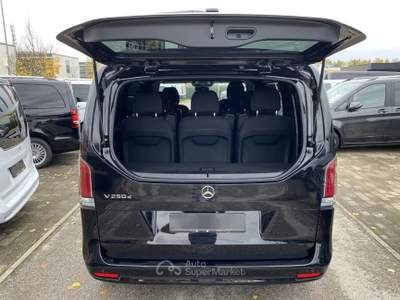 Mercedes-Benz Classe V Mercedes-Benz V 250d STYLE Kompakt AMG Distronic Nero usata San Marino