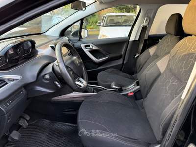 Peugeot 2008 Peugeot 2008 1.2 Benzina 82cv Nero usata Pompei